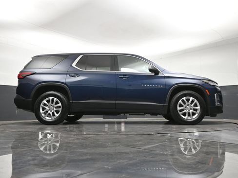 Used 2023 Chevrolet Traverse LS AWD/4WD image 29