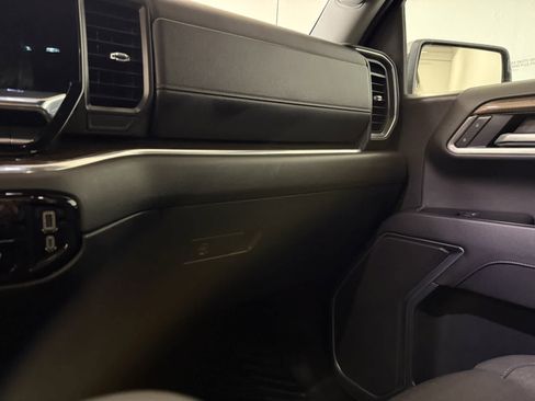 Used 2025 Chevrolet Silverado 1500 LT AWD/4WD image 19