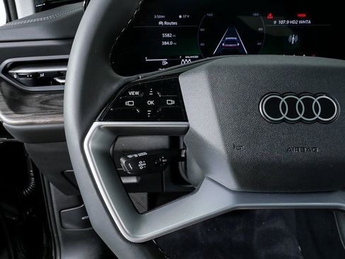 Certified 2025 Audi Q5 Premium w/ Convenience Package image 9