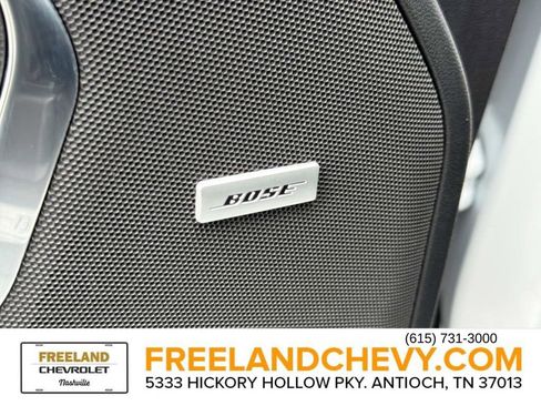 Used 2023 Chevrolet Suburban Premier image 23