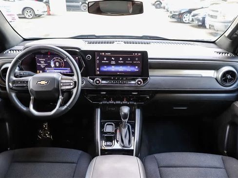 Used 2024 Chevrolet Colorado LT w/ LT Convenience Package image 12