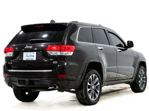 Used 2017 Jeep Grand Cherokee Overland w/ Jeep Active Safety Group image 7