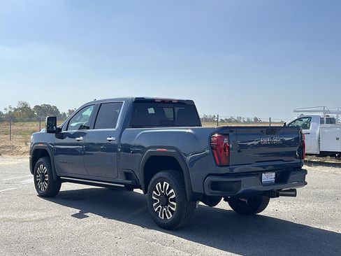 New 2026 GMC Sierra 2500 Denali Ultimate w/ Max Trailering Package AWD/4WD image 5