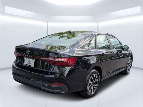 Used 2025 Volkswagen Jetta S FWD image 3