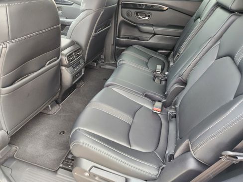 Certified 2024 Honda Pilot Touring image 34