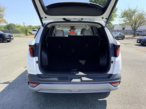 Used 2025 Hyundai Tucson SEL FWD image 12