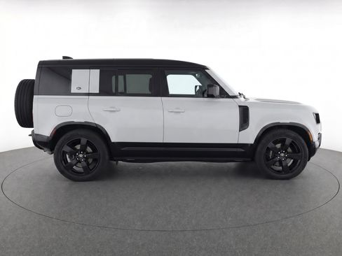 Used 2023 Land Rover Defender 110 V8 AWD/4WD image 8
