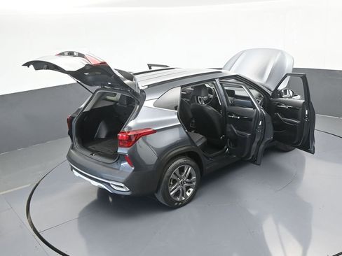 Used 2023 Kia Seltos S w/ Navigation Package image 68