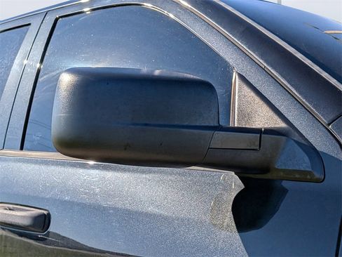 Used 2015 RAM 1500 Express image 10