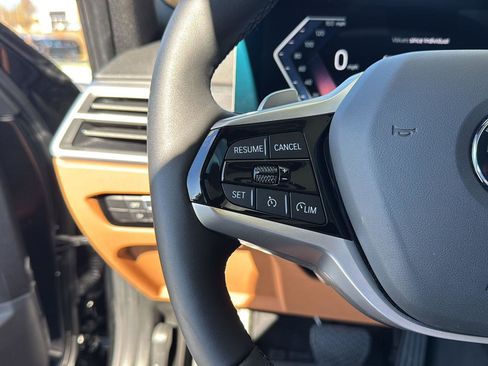 Certified 2025 BMW 330i Sedan w/ Premium Package image 17