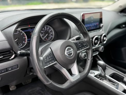 Used 2022 Nissan Sentra SV FWD image 11