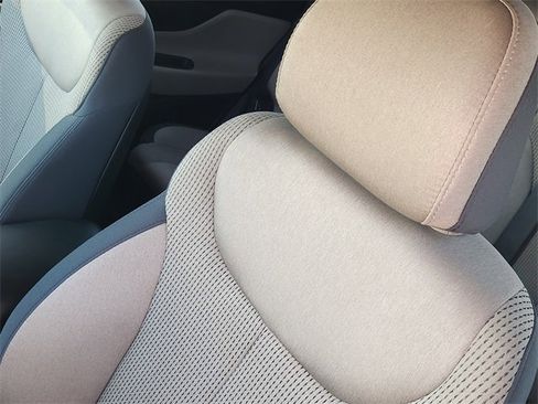 Used 2023 Hyundai Santa Fe SEL image 24