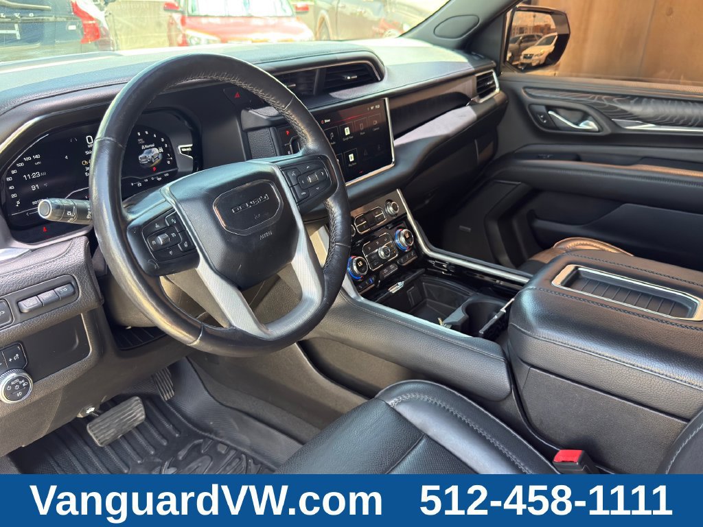 Used 2022 GMC Yukon XL Denali AWD/4WD image 13