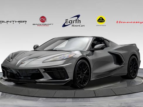 Used 2022 Chevrolet Corvette Stingray Preferred Cpe w/ Z51 Performance Package RWD image 1