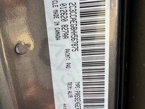 Used 2017 Chrysler 300 C RWD image 32