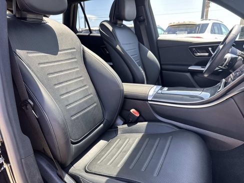 Used 2026 Mercedes-Benz GLC 300 image 12