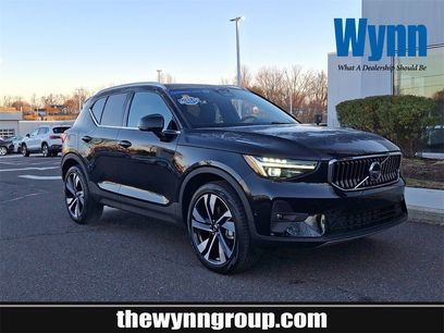 Certified 2025 Volvo XC40 B5 Ultra w/ Protection Package Premier