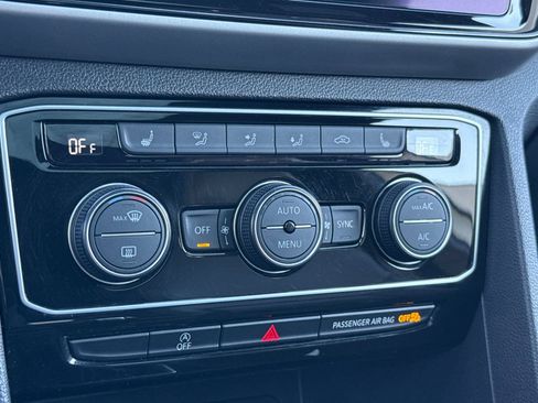 Used 2021 Volkswagen Atlas Cross Sport SEL R-Line image 20