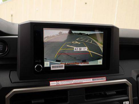 Used 2025 Toyota Tacoma SR image 29