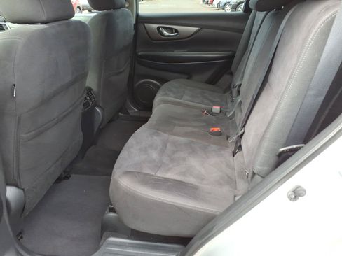 Used 2015 Nissan Rogue SV AWD/4WD image 23