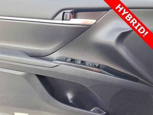 Used 2019 Toyota Camry LE image 19