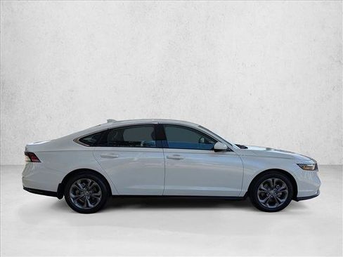 Certified 2023 Honda Accord EX image 4