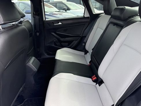 Used 2021 Volkswagen Jetta R-Line FWD image 6