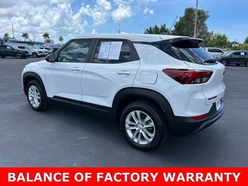 Used 2023 Chevrolet TrailBlazer LS w/ LPO, Blackout Package FWD image 4