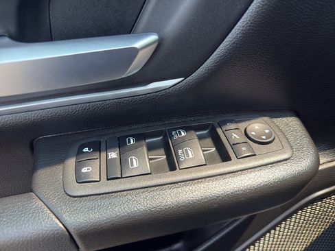 Used 2022 RAM 1500 Big Horn AWD/4WD image 12