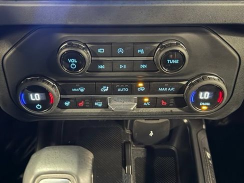 Used 2025 Ford Bronco Outer Banks AWD/4WD image 23