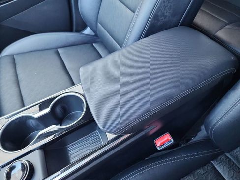 New 2026 Chevrolet Equinox LT w/ Convenience Package II image 30