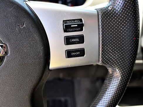 Used 2017 Nissan Frontier SV RWD image 16