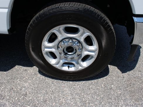 Used 2026 Ford F250 XLT AWD/4WD image 12