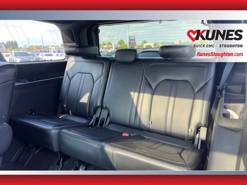 Used 2019 Ford Expedition Limited w/ Equipment Group 301A AWD/4WD image 38