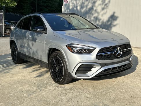 Certified 2025 Mercedes-Benz GLA 250 image 4