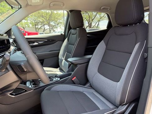 Used 2026 Chevrolet TrailBlazer LT w/ Driver Confidence Package FWD image 7