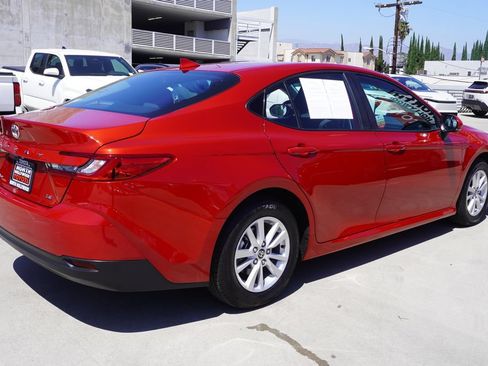 Certified 2025 Toyota Camry LE FWD image 7