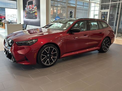 New 2026 BMW M5 Touring w/ M Driver's Package image 2