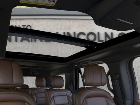 New 2026 Lincoln Navigator Reserve AWD/4WD image 22
