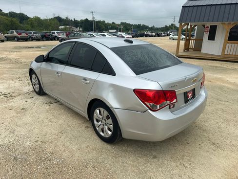 Used 2016 Chevrolet Cruze LS FWD image 8