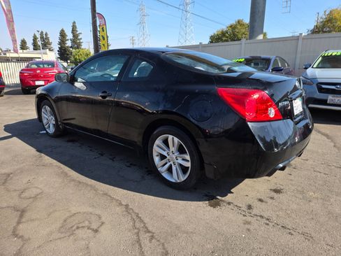 Used 2013 Nissan Altima 2.5 S w/ Convenience Pkg FWD image 2