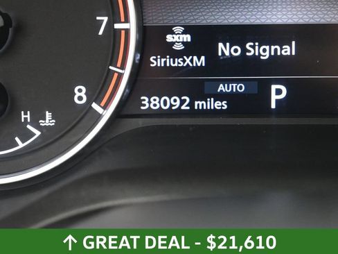 Used 2025 Nissan Rogue SV AWD/4WD image 29
