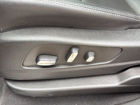 Certified 2024 Cadillac XT5 Sportv w/ Technology Package image 12