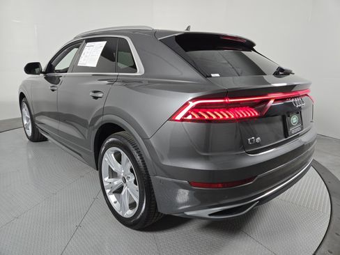 Used 2022 Audi Q8 Premium Plus w/ Premium Plus Package image 16
