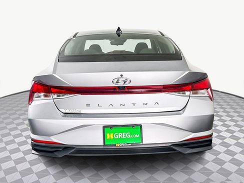 Used 2021 Hyundai Elantra SEL image 8