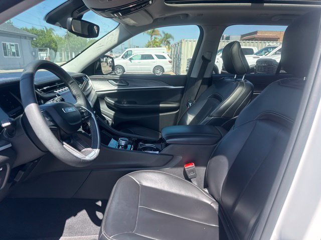 Used 2023 Jeep Grand Cherokee 4WD 4xe image 9