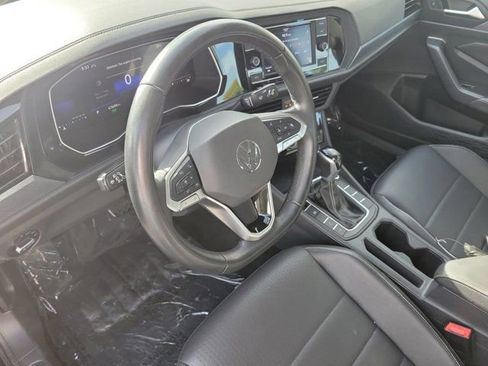 Used 2024 Volkswagen Jetta SE FWD image 15