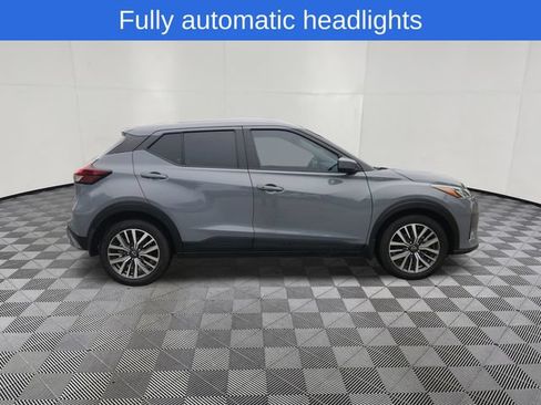 Used 2024 Nissan Kicks SV FWD image 4