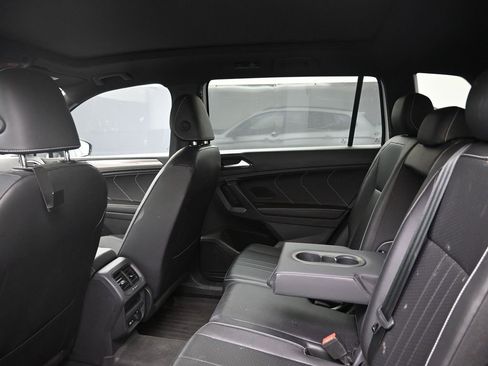 Used 2024 Volkswagen Tiguan SE R-Line image 18