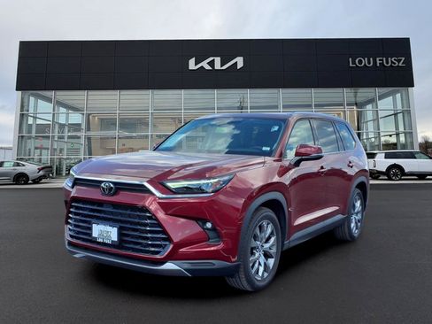 Used 2024 Toyota Grand Highlander AWD image 1
